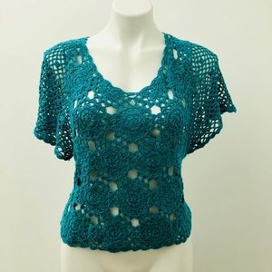 Forever 21 blue crochet top